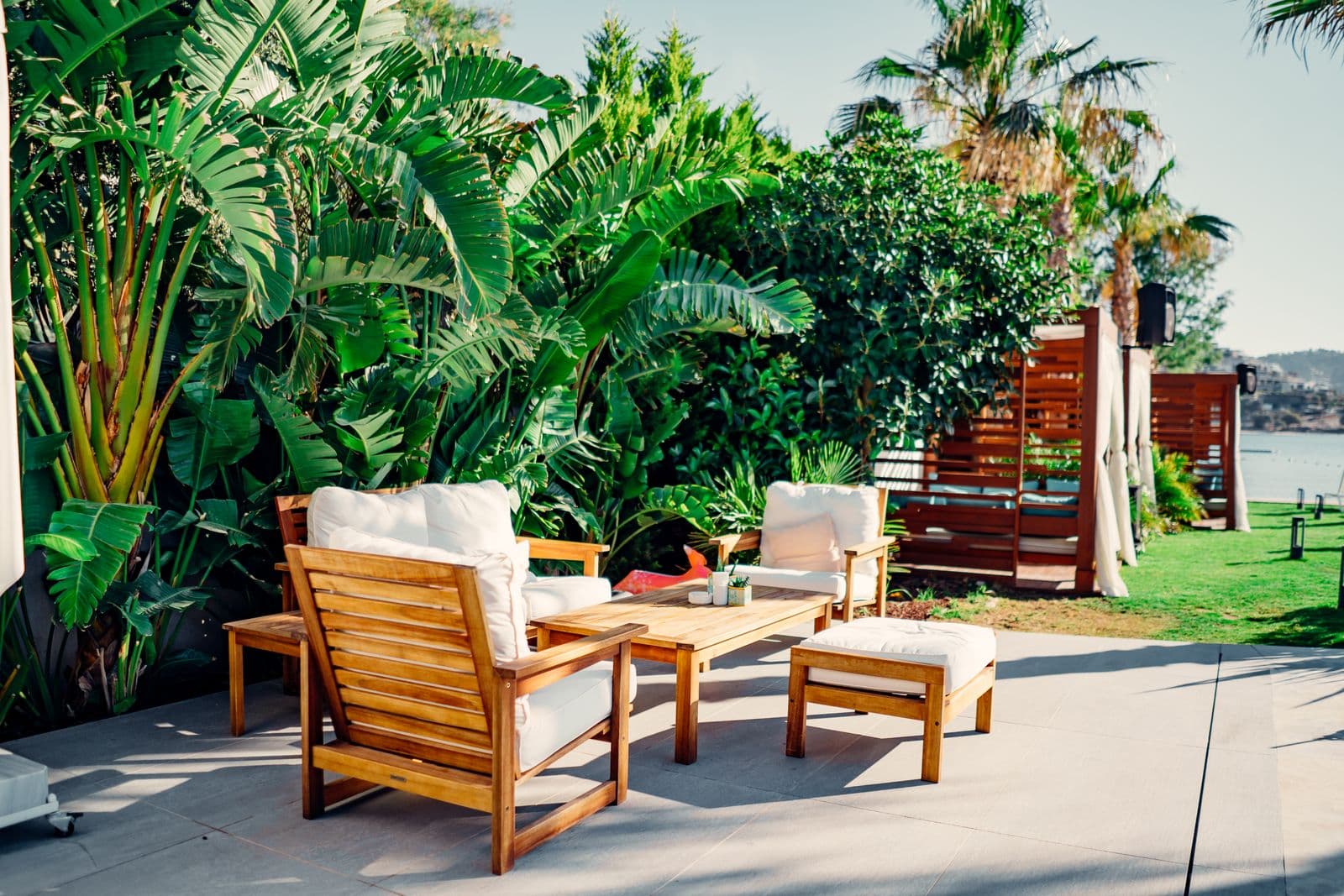 Outdoor Entertainment Areas